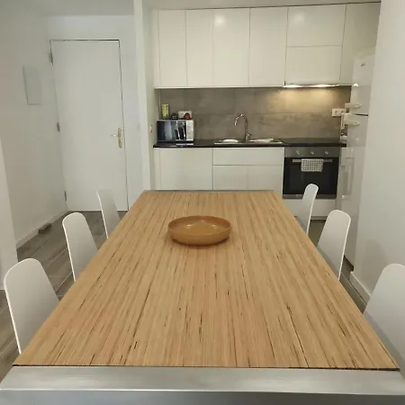 Canyelles Bbq 滨海略雷特